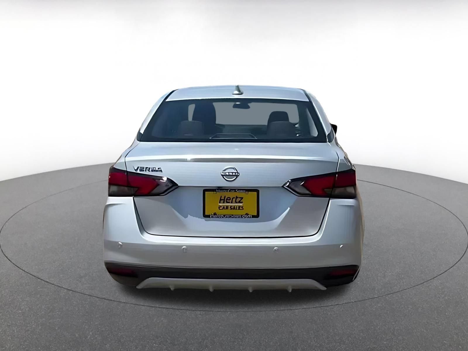 Used 2025 Nissan Versa SV FWD image 12