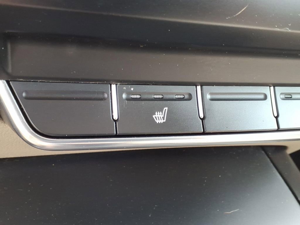 Used 2018 Kia Sorento LX w/ LX V6 Convenience Package image 13