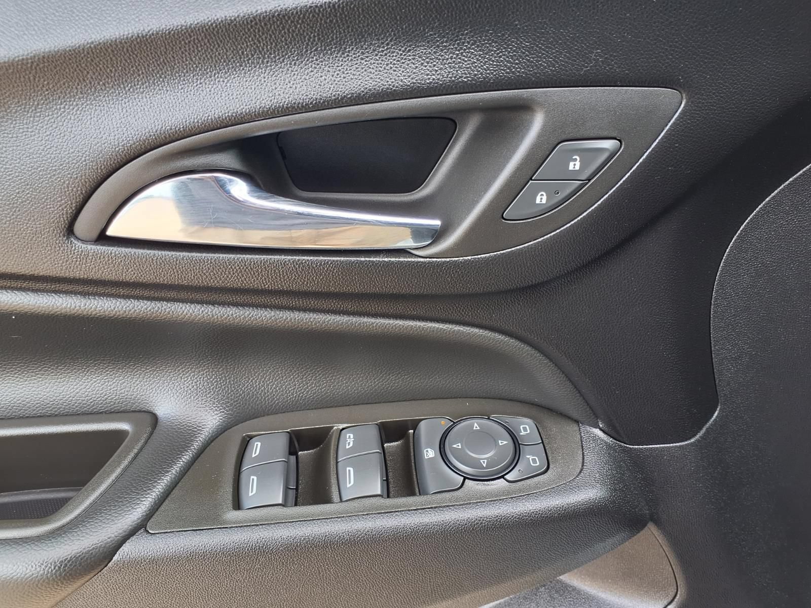 Used 2023 Chevrolet Equinox LT FWD image 22