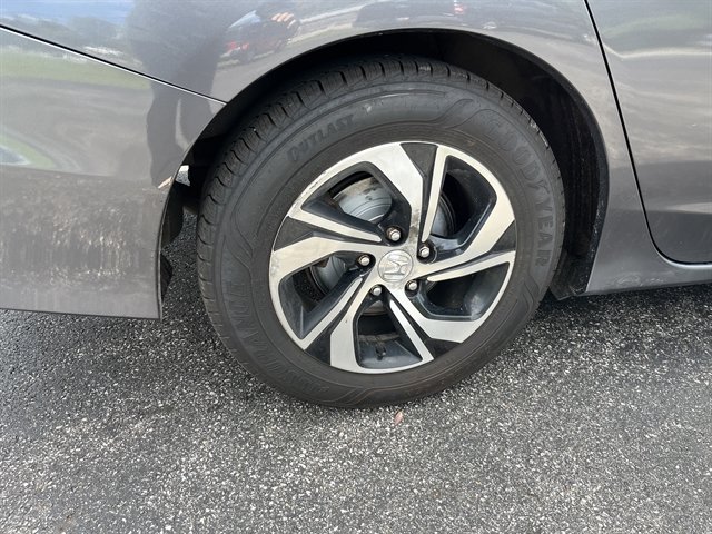 Used 2016 Honda Accord LX image 8