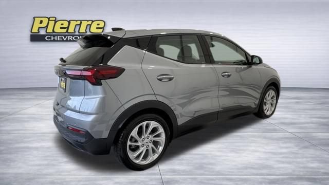 New 2027 Chevrolet Bolt LT w/ Comfort Package FWD image 5