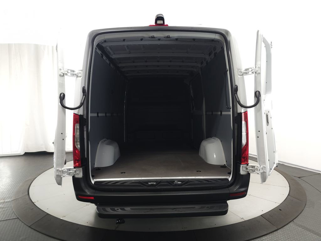 Used 2026 Mercedes-Benz Sprinter 2500 image 24