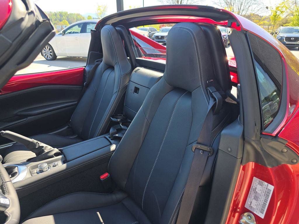 New 2026 MAZDA MX-5 Miata RF Grand Touring RWD image 14