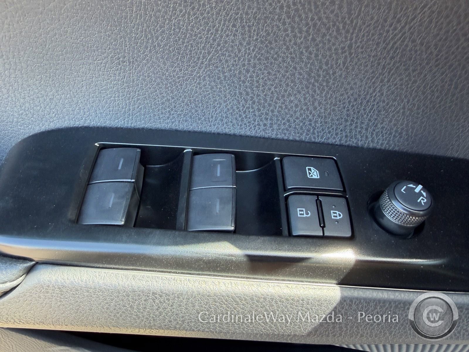 Used 2026 Toyota Camry XLE FWD image 20