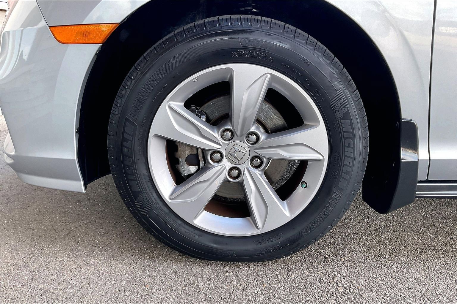 Used 2018 Honda Odyssey EX-L image 24