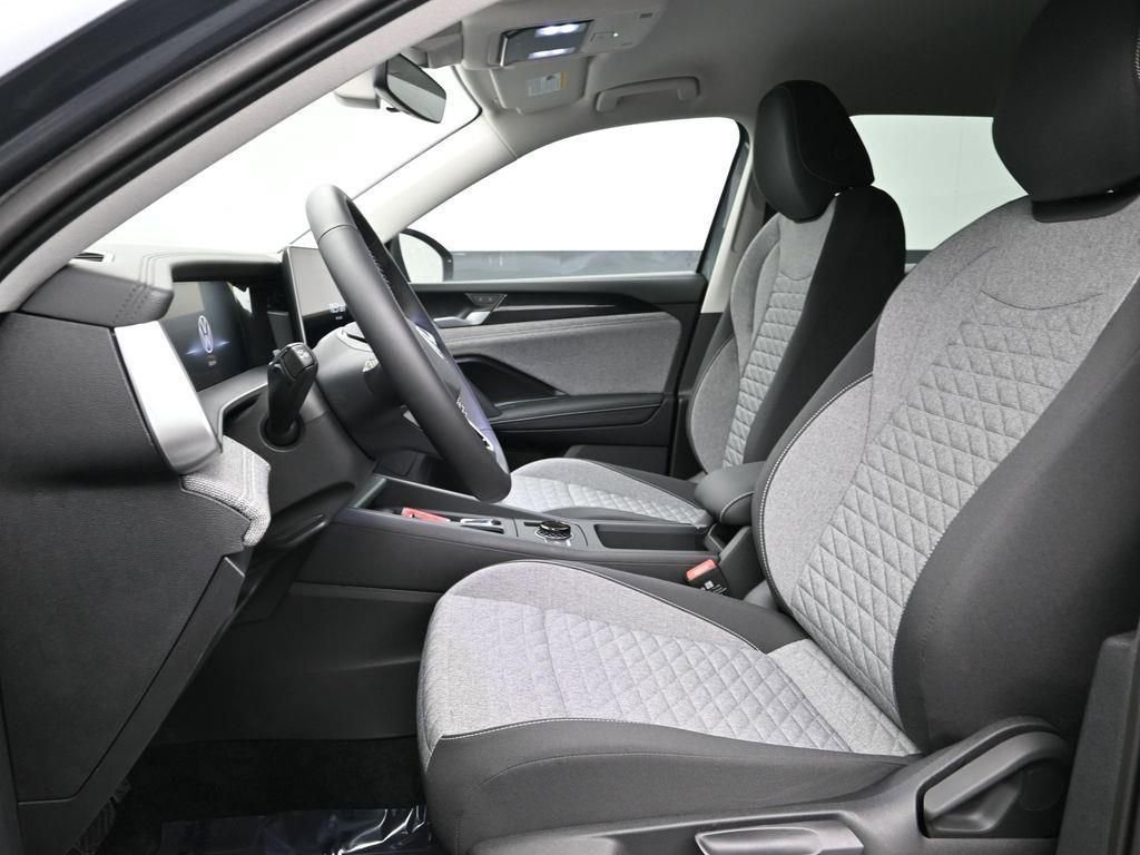 New 2025 Volkswagen Tiguan S image 8