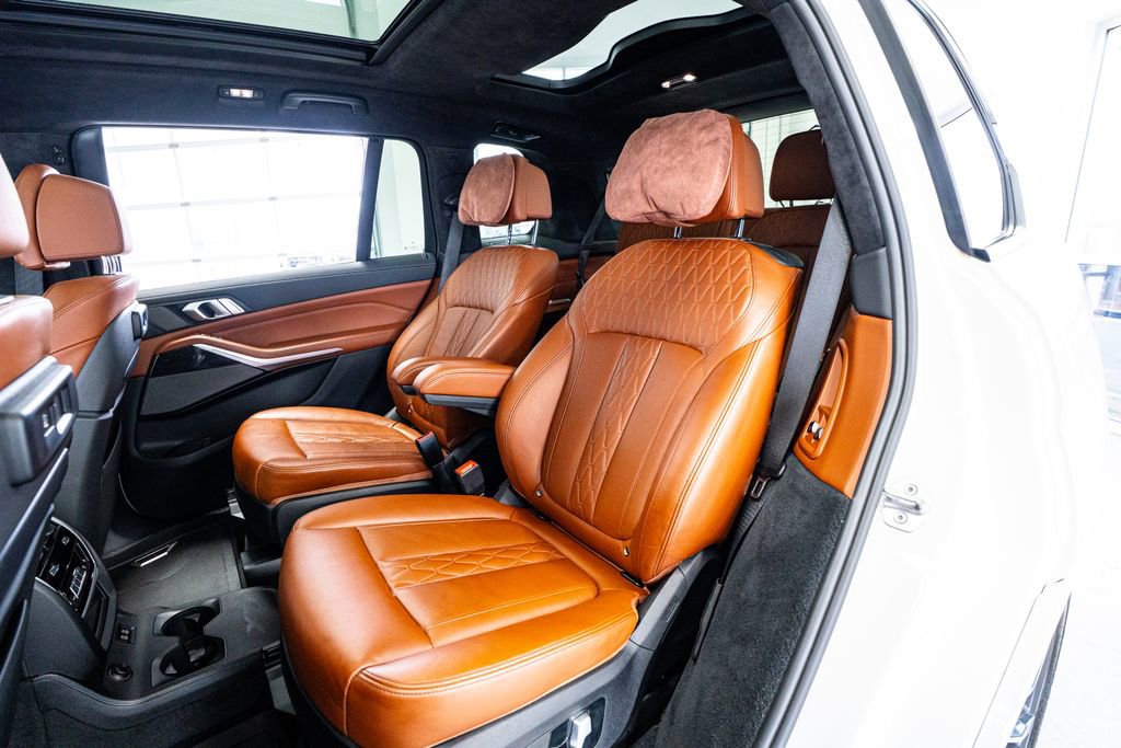 Used 2021 BMW X7 M50i w/ Executive Package AWD/4WD image 57
