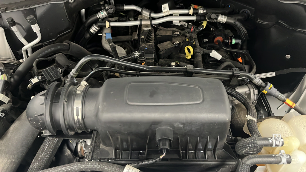 Used 2023 Ford Explorer XLT w/ Equipment Group 202A AWD/4WD image 28