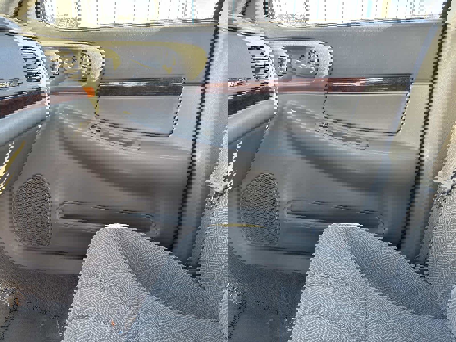 Used 2005 Chevrolet Impala w/ Preferred Equipment Group image 21