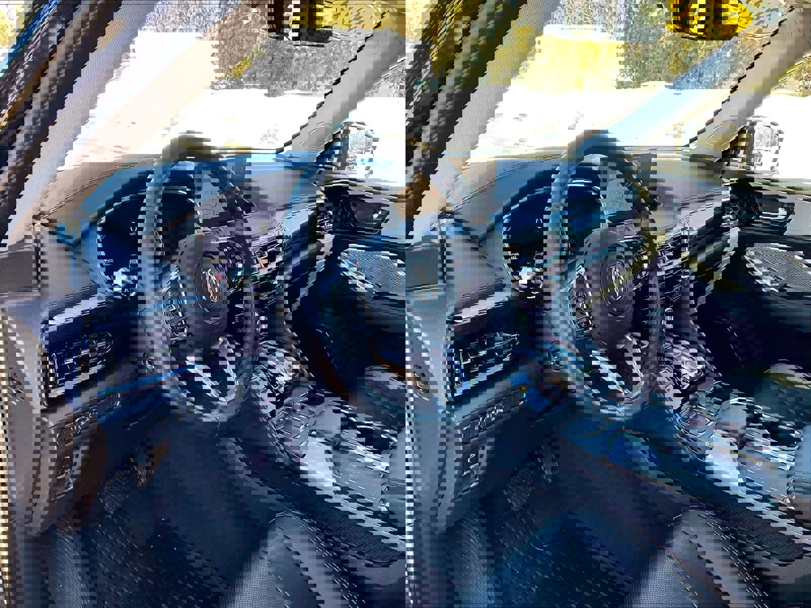 Used 2023 Acura MDX SH-AWD w/ Technology Package image 8