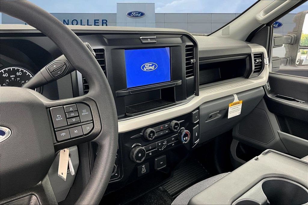 New 2026 Ford F350 XL w/ XL Chrome Package AWD/4WD image 5