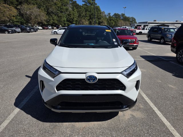 Used 2024 Toyota RAV4 XSE AWD/4WD image 2