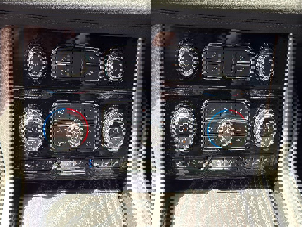 Used 2024 GMC Yukon Denali image 16