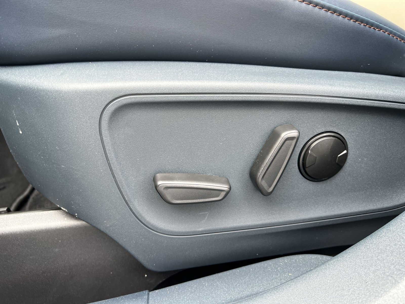 New 2026 Ford Maverick Lariat w/ 4K Tow Package image 14