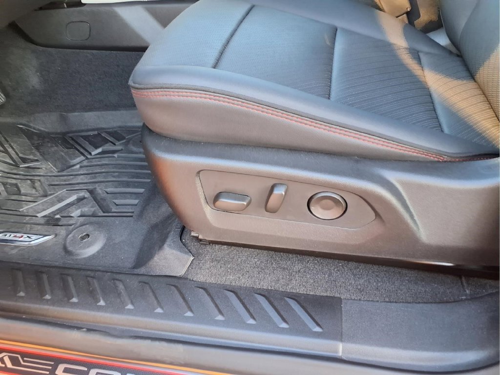 Used 2026 GMC Canyon AT4X AWD/4WD image 20