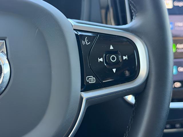 Used 2025 Volvo V60 B5 Cross Country Plus image 29