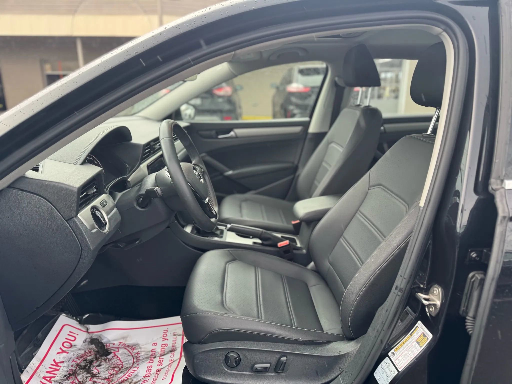 Used 2022 Volkswagen Passat 2.0T SE image 9