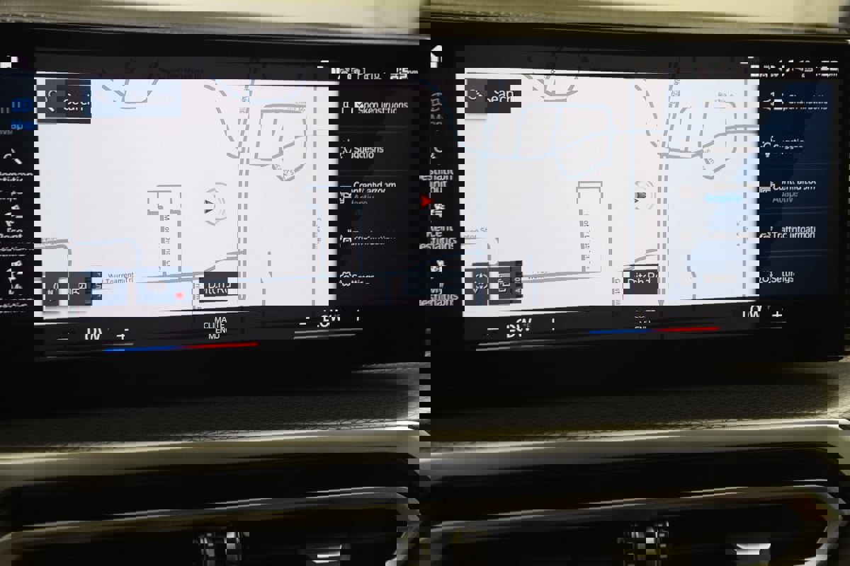 Used 2023 BMW M2 w/ Lighting Package image 9