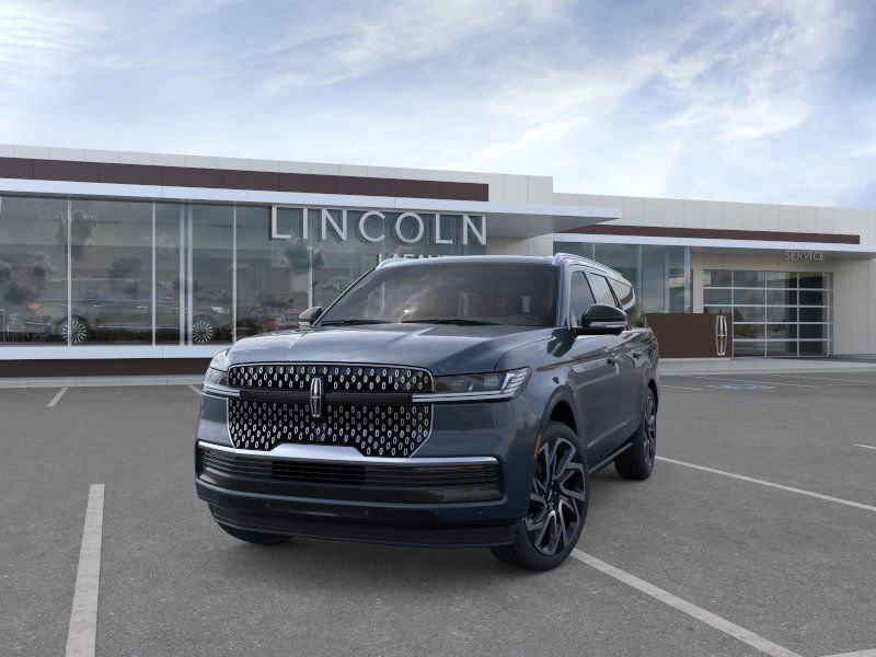 New 2026 Lincoln Navigator L Reserve AWD/4WD image 2