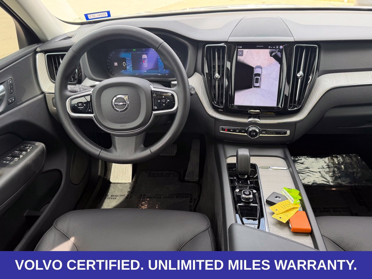 Certified 2025 Volvo XC60 B5 Plus AWD/4WD image 17
