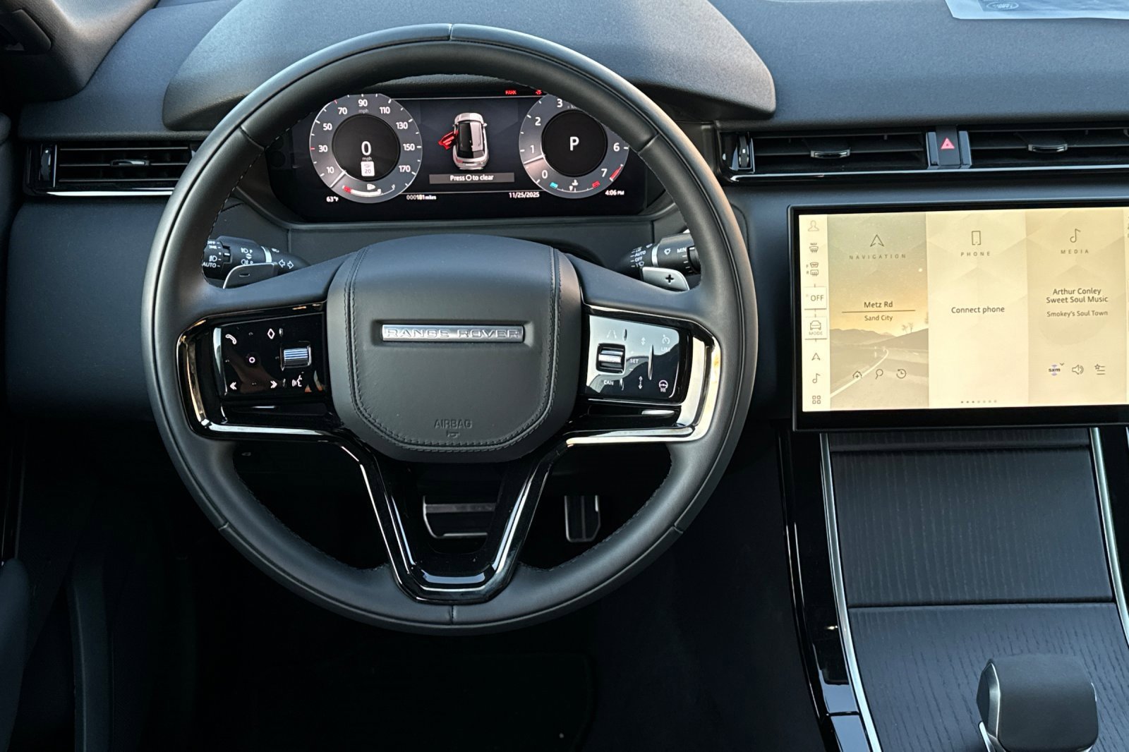 New 2024 Land Rover Range Rover Velar Dynamic HSE image 13