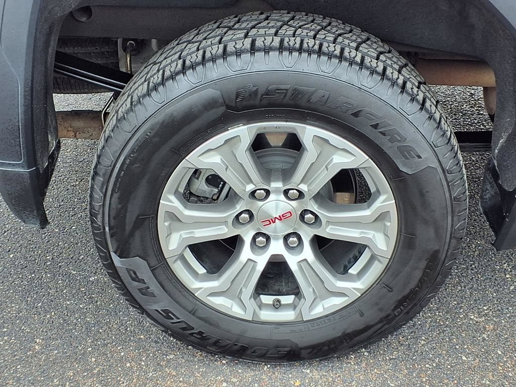 Used 2025 GMC Sierra 1500 SLT RWD image 9