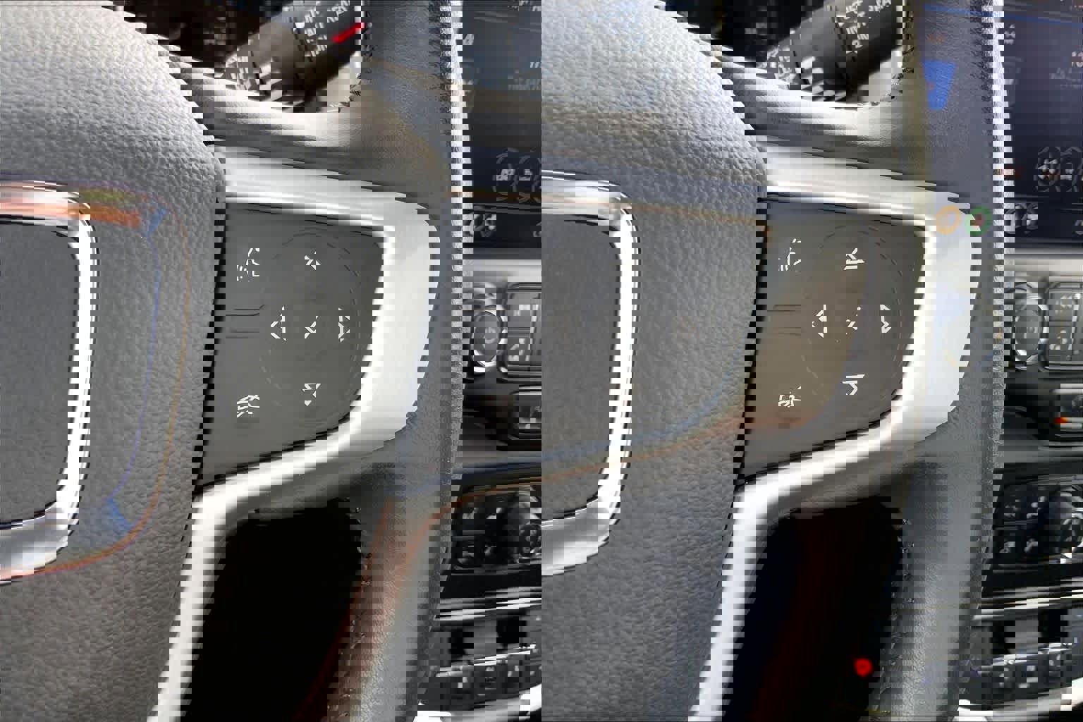 Certified 2022 GMC Terrain SLT image 23