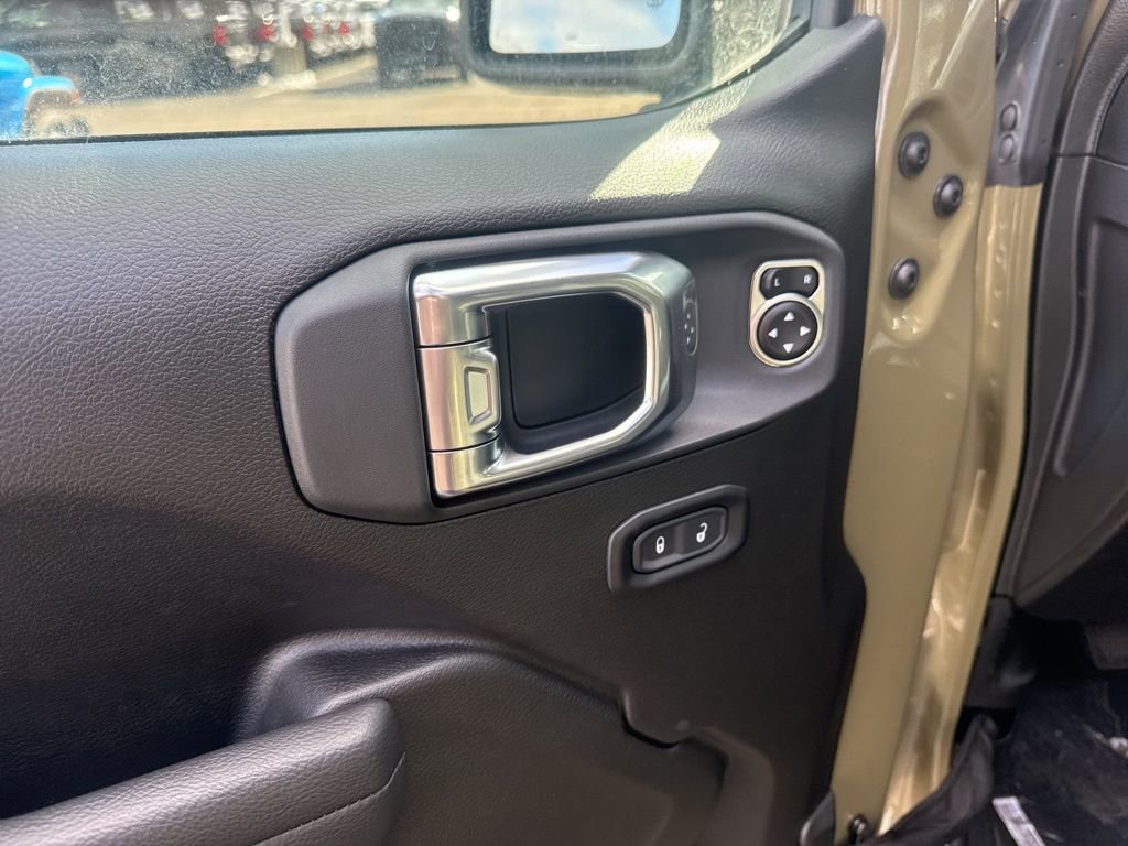 New 2025 Jeep Gladiator Sport image 22