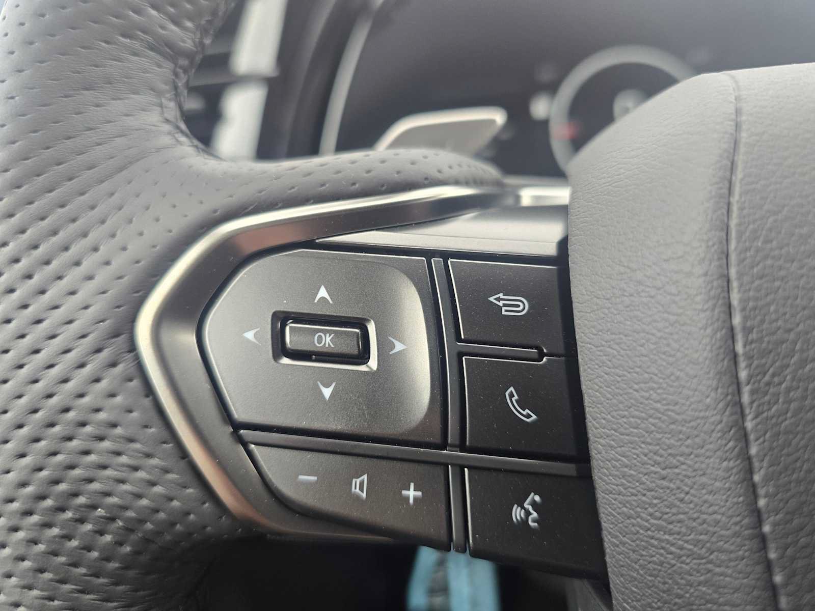 New 2026 Lexus TX 500h AWD image 36