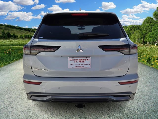 Used 2025 Mitsubishi Outlander SE image 5