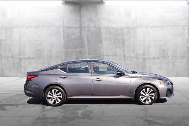 Certified 2024 Nissan Altima 2.5 S FWD image 5