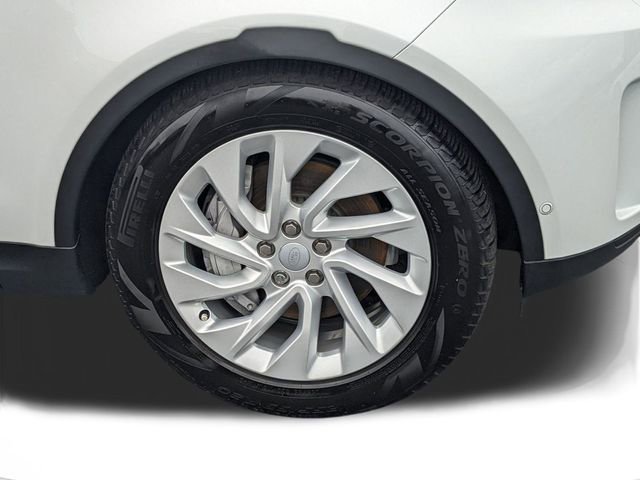 Used 2024 Land Rover Discovery S image 20