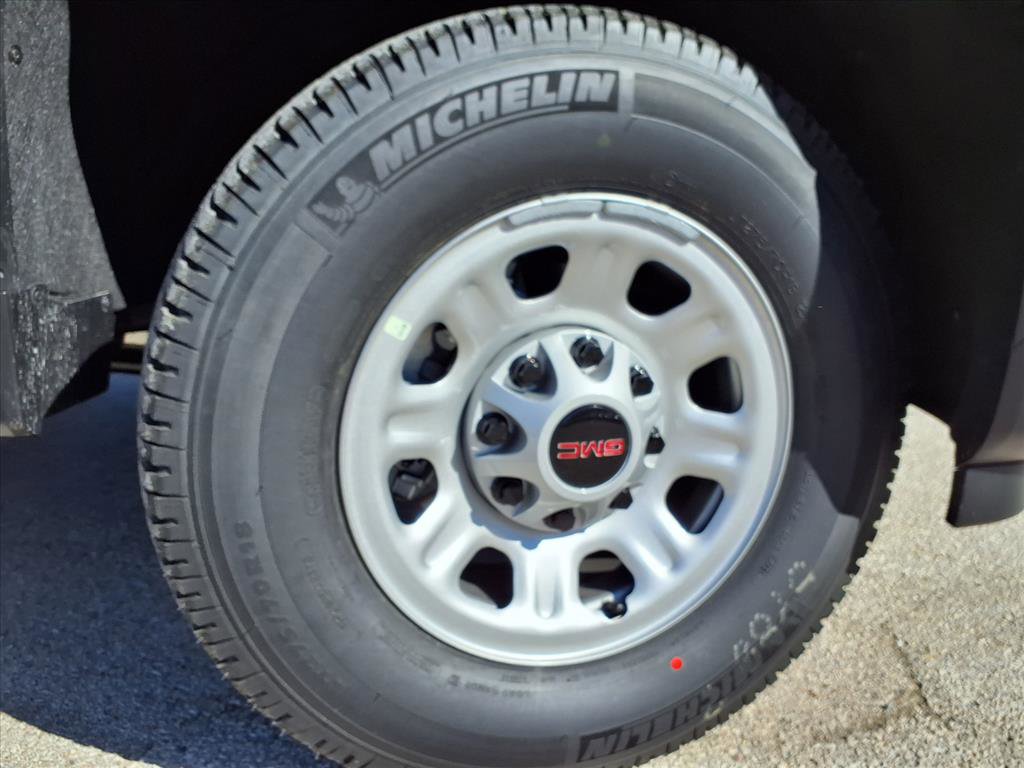 New 2026 GMC Sierra 3500 Pro w/ Convenience Package image 28