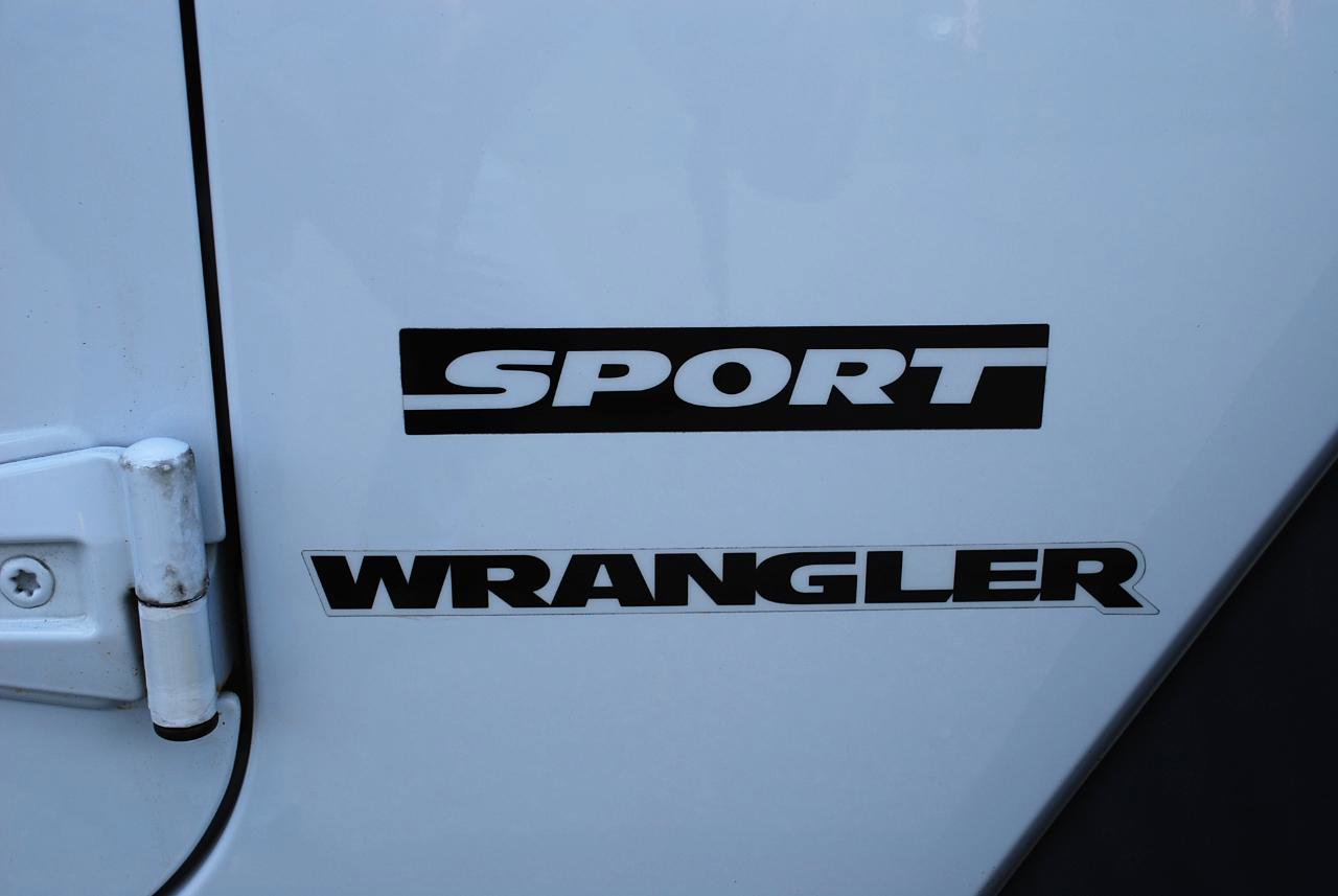 Used 2016 Jeep Wrangler Sport w/ Quick Order Package 24S AWD/4WD image 10