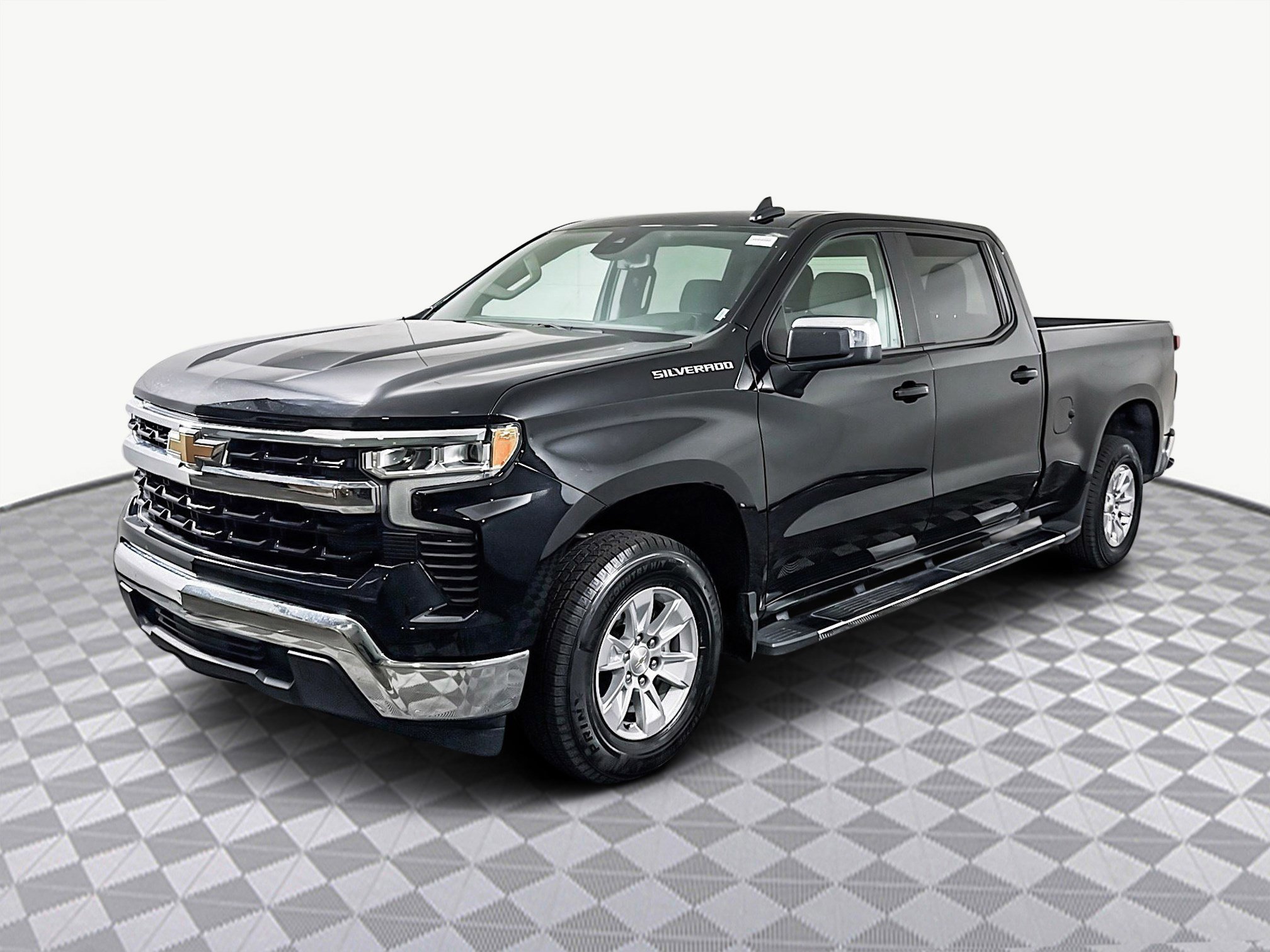 Used 2024 Chevrolet Silverado 1500 LT w/ Protection Package image 4