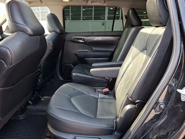Used 2022 Toyota Highlander Platinum AWD/4WD image 10