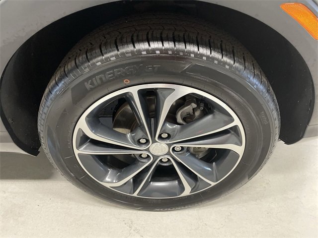 Used 2020 Buick Encore GX Essence image 14