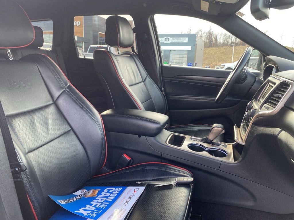 Certified 2016 Jeep Grand Cherokee Laredo w/ Quick Order Package 23E image 11