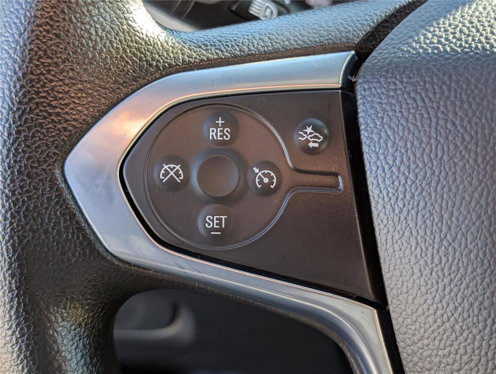 Used 2023 Chevrolet Traverse LS w/ Safety Package image 22