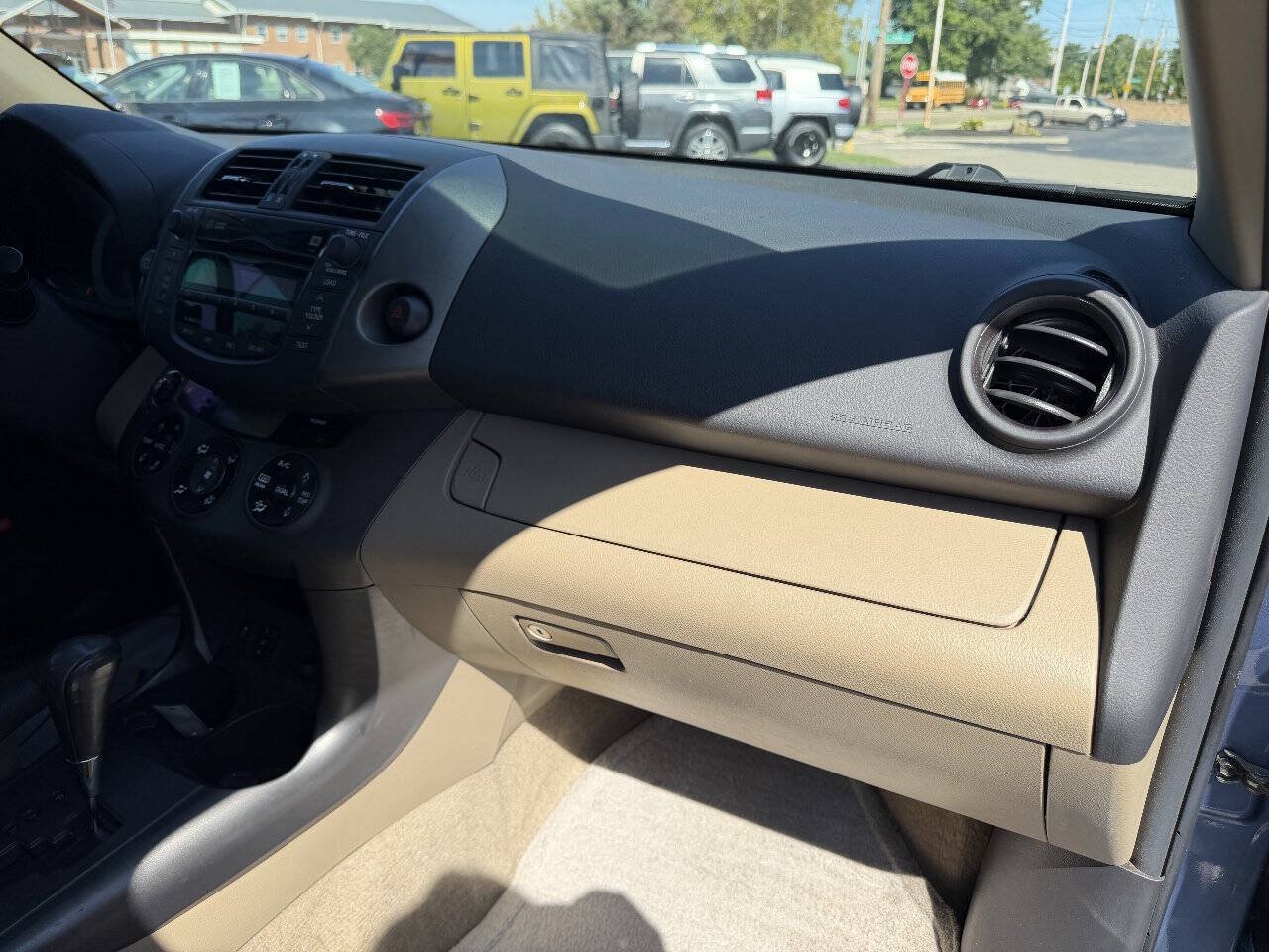 Used 2011 Toyota RAV4 Limited w/ Limited Extra Value Pkg AWD/4WD image 12