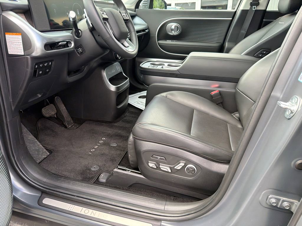 Used 2026 Hyundai Ioniq 9 Limited AWD/4WD image 9