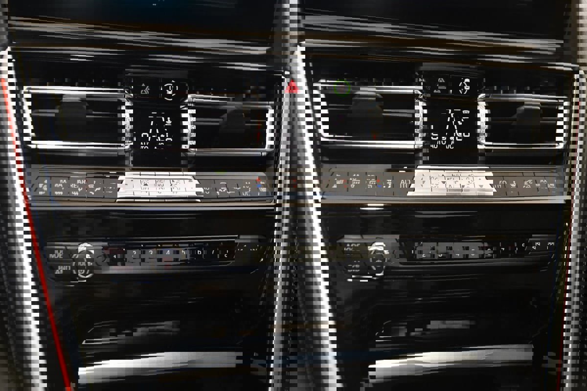 Used 2020 BMW M8 Coupe w/ Driving Assistance Package image 44