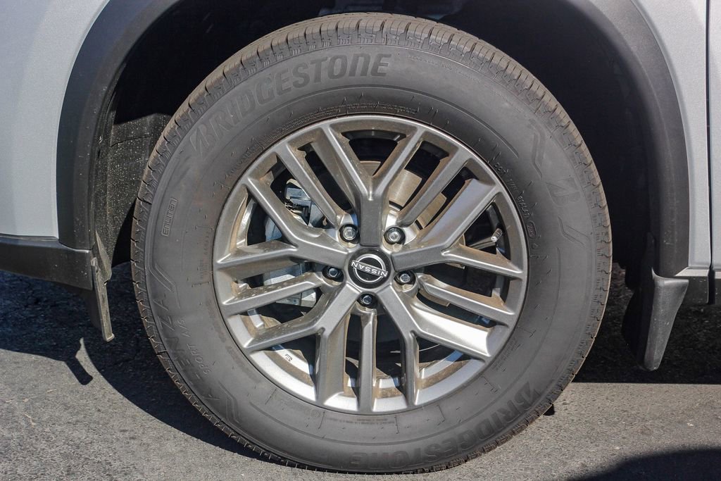 New 2025 Nissan Rogue S image 11