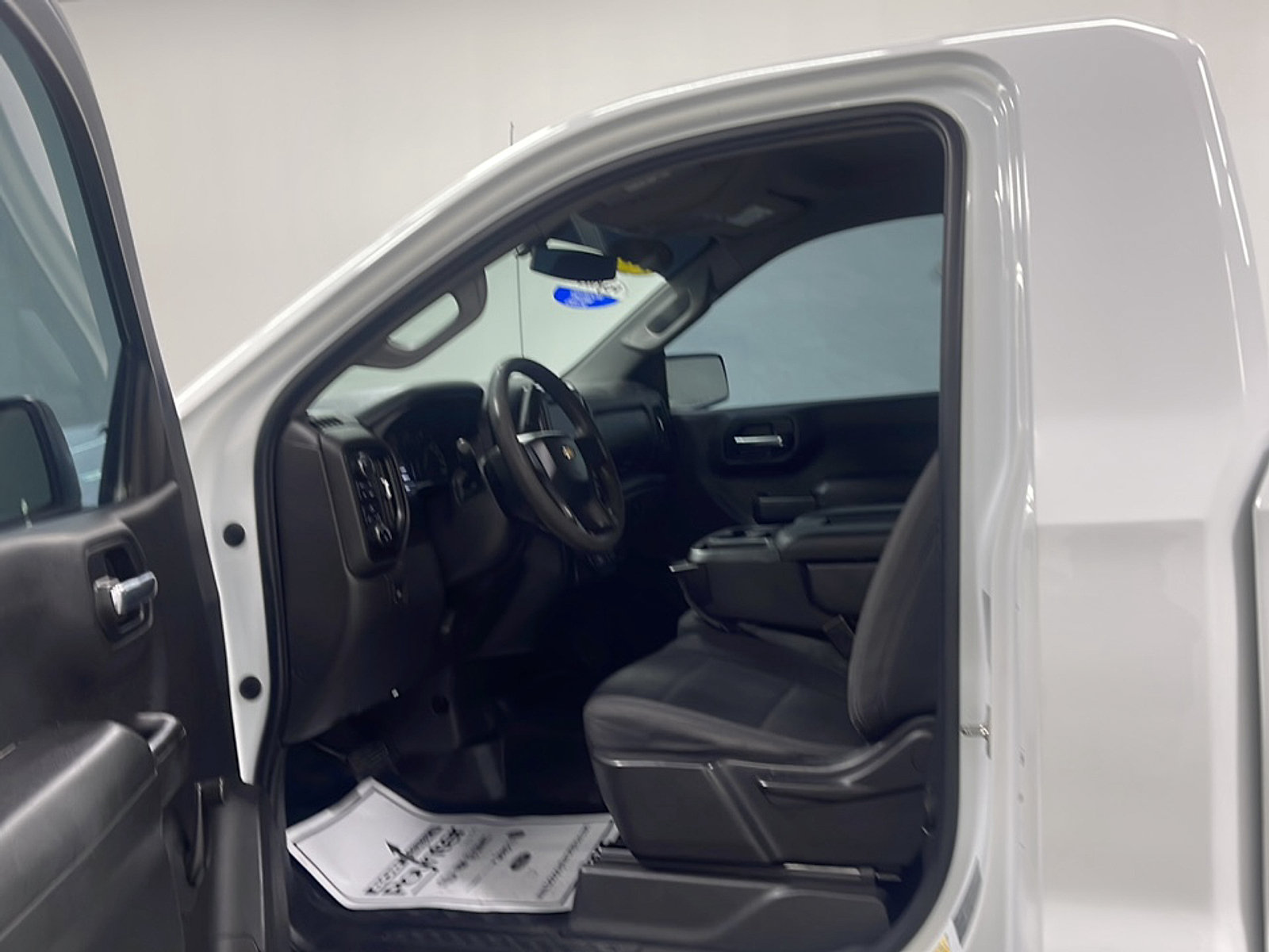 Used 2020 Chevrolet Silverado 1500 W/T AWD/4WD image 2
