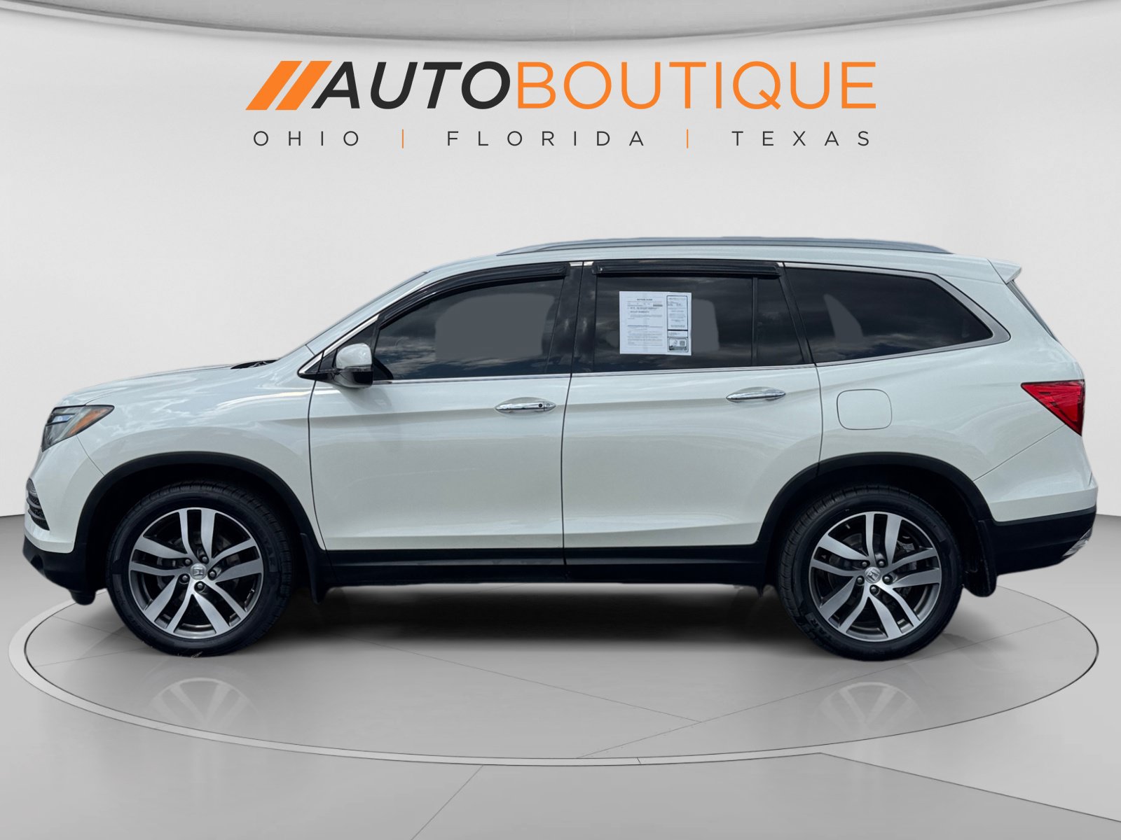 Used 2018 Honda Pilot Elite image 2