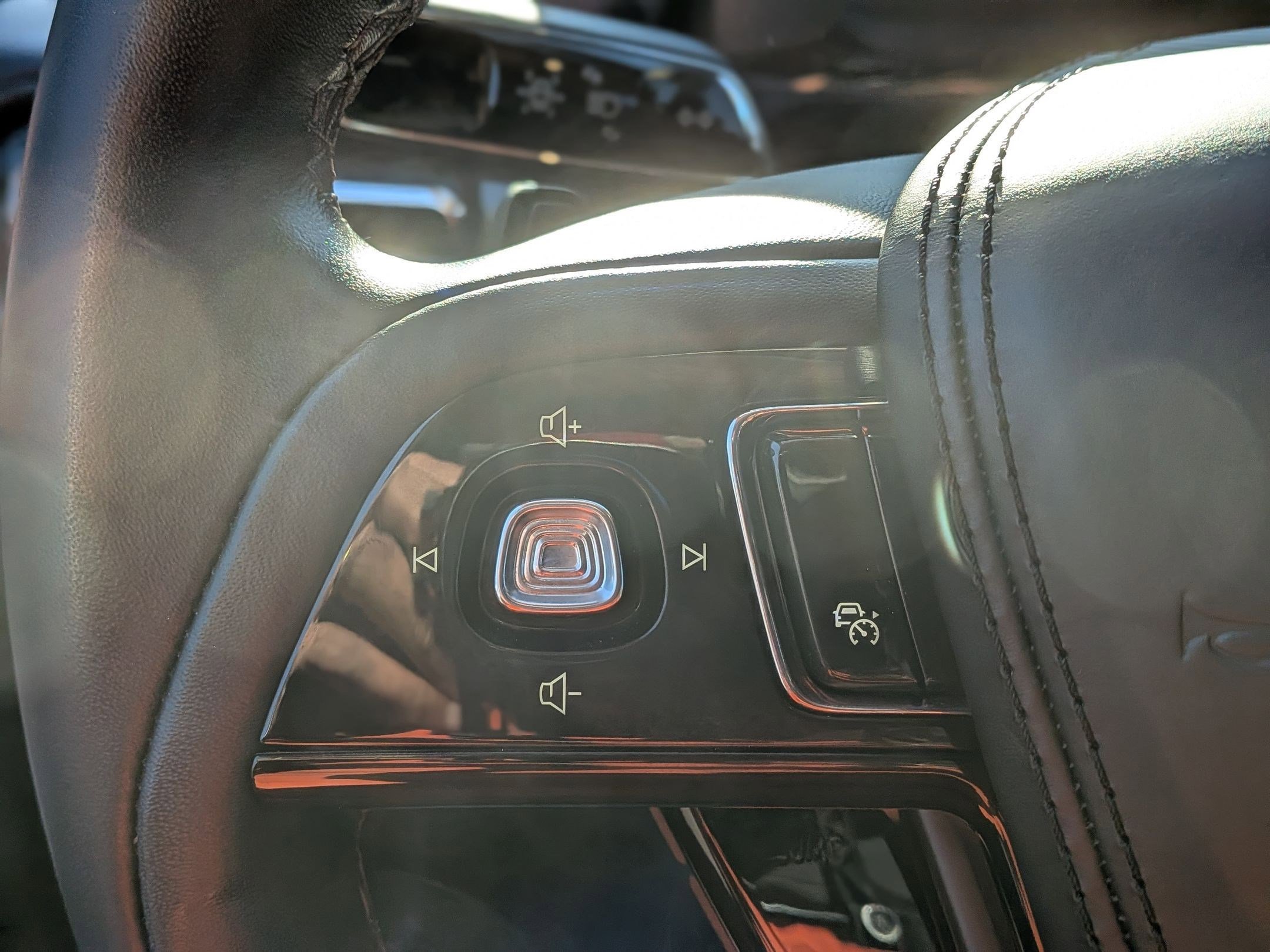 Used 2021 Lincoln Aviator Reserve w/ Equipment Group 208A image 16