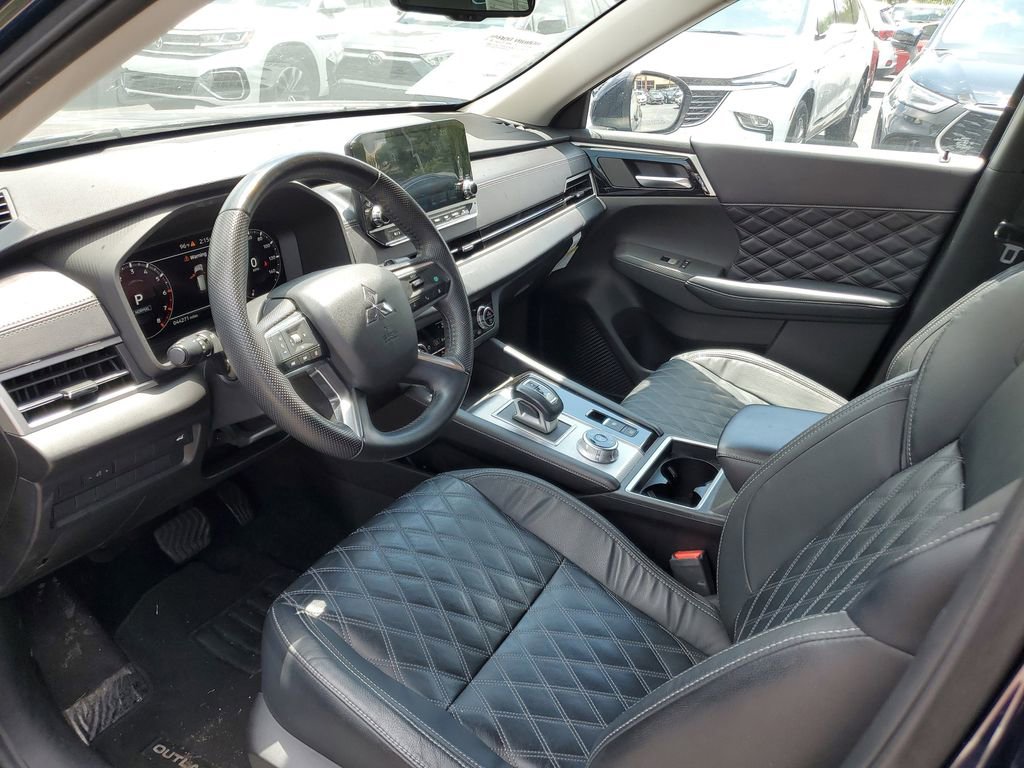Used 2023 Mitsubishi Outlander SEL image 16