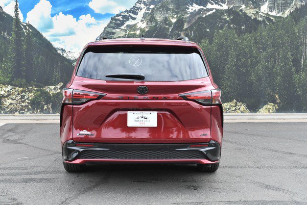 New 2026 Toyota Sienna XSE AWD/4WD image 5