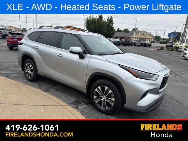 Used 2024 Toyota Highlander XLE AWD/4WD image 7