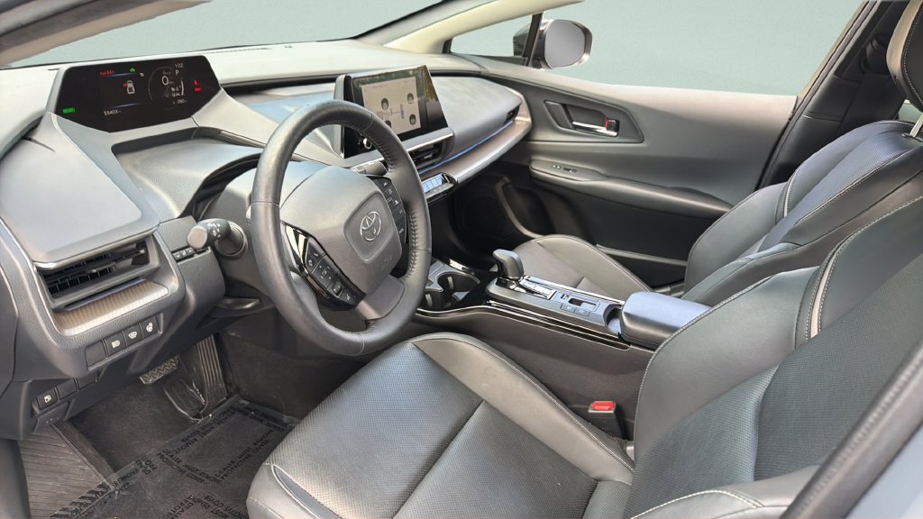 Used 2023 Toyota Prius XLE FWD image 31